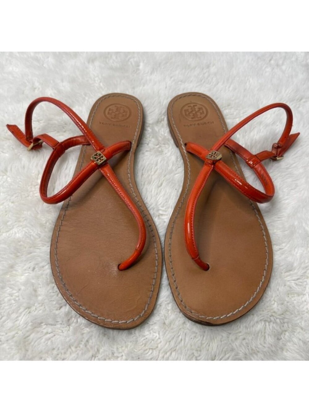 Tory Burch Emmy T-Strap Flat Sandals Orange Red Leather Gold Logo Size 10.5